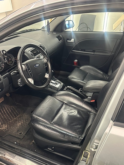 Ford Mondeo 16 of 17