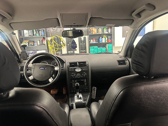 Ford Mondeo 4 of 17