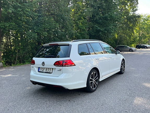 Volkswagen Golf VII 2 of 10