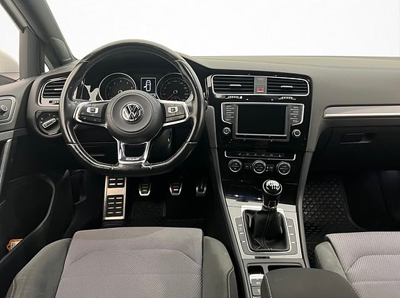 Volkswagen Golf VII 6 of 10