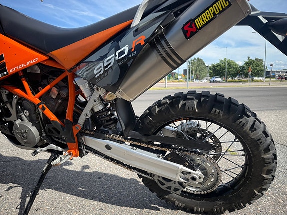 KTM 950 Superenduro 5 of 6