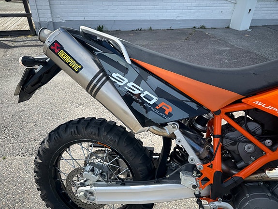 KTM 950 Superenduro 2 of 6