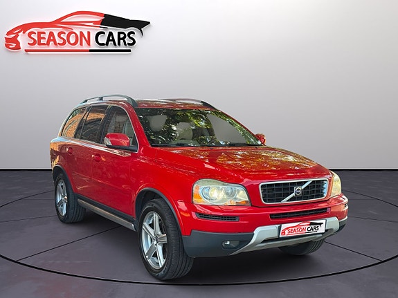 Volvo XC90 2 of 16