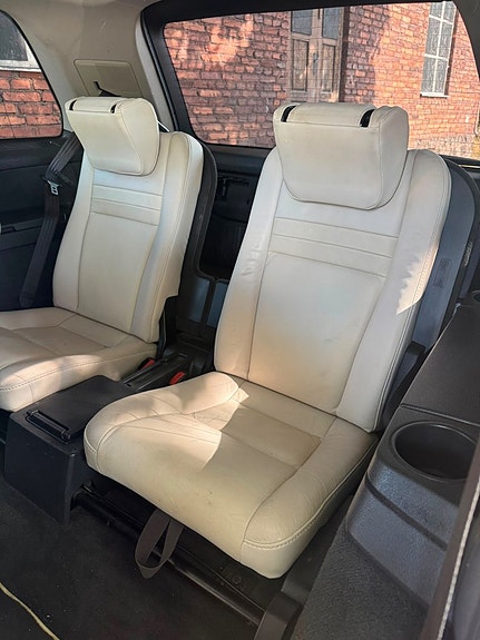 Volvo XC90 12 of 16