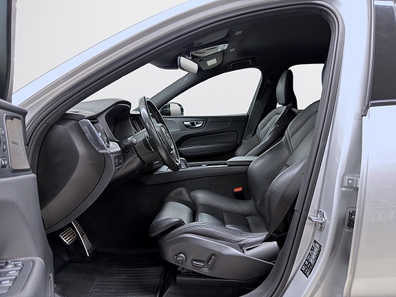 Volvo XC60 13 of 19