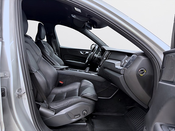 Volvo XC60 12 of 19