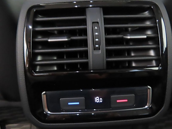 Volkswagen Passat Alltrack 11 of 26