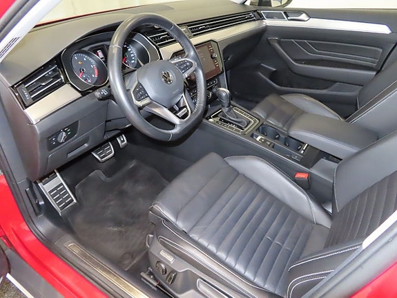 Volkswagen Passat Alltrack 7 of 26