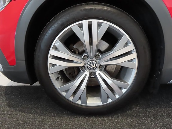 Volkswagen Passat Alltrack 6 of 26