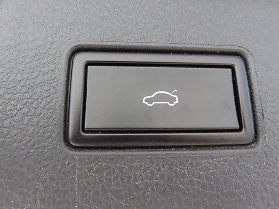 Volkswagen Passat Alltrack 13 of 26