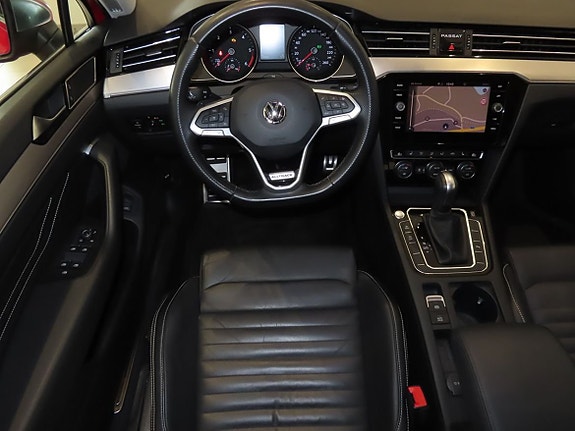 Volkswagen Passat Alltrack 10 of 26