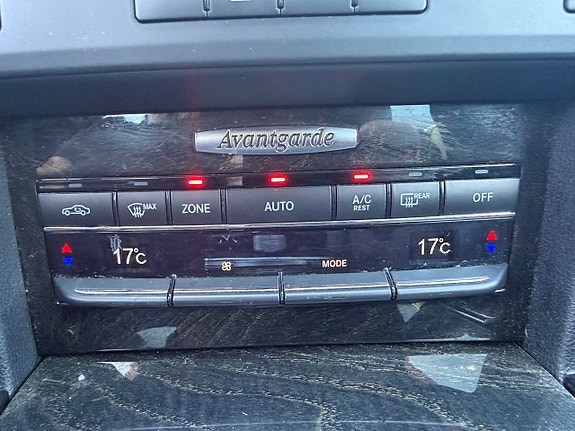 Mercedes-Benz E220 20 of 27