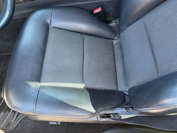 Mercedes-Benz E220 16 of 27