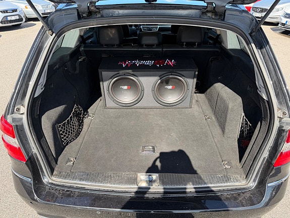 Mercedes-Benz E220 5 of 27