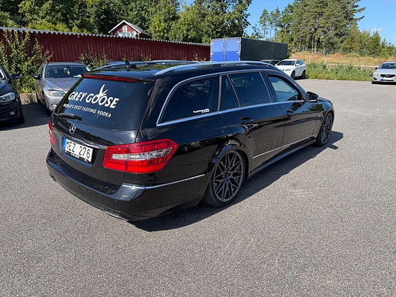 Mercedes-Benz E220 6 of 27