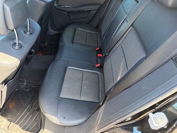 Mercedes-Benz E220 15 of 27