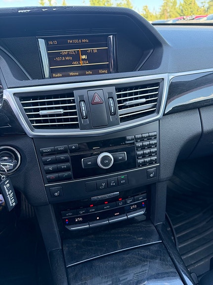 Mercedes-Benz E220 19 of 27