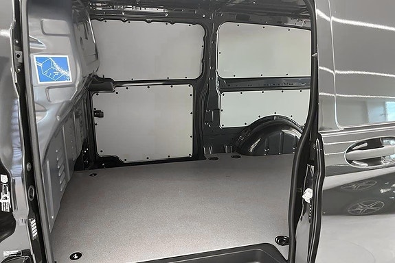Mercedes-Benz Vito 119 9 of 16