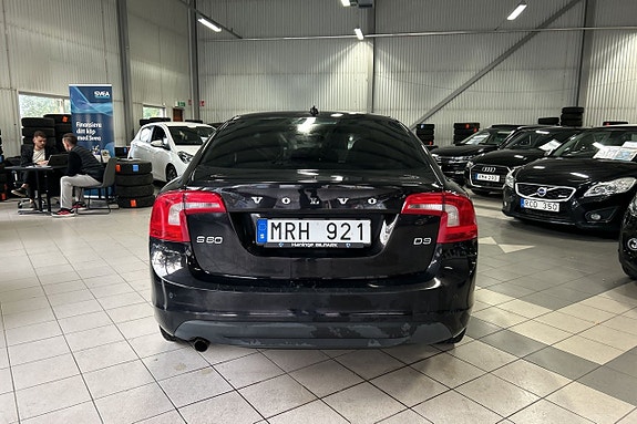 Volvo S60 8 of 15