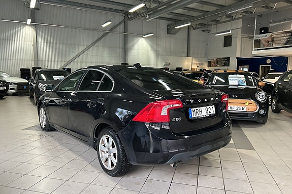 Volvo S60 10 of 15