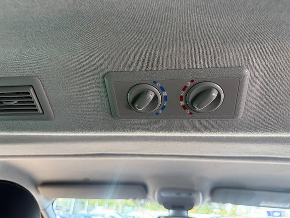 Nissan NV300 18 of 18