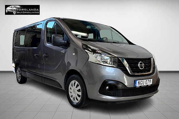 Nissan NV300 4 of 18