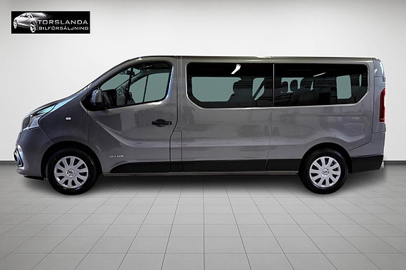Nissan NV300 6 of 18