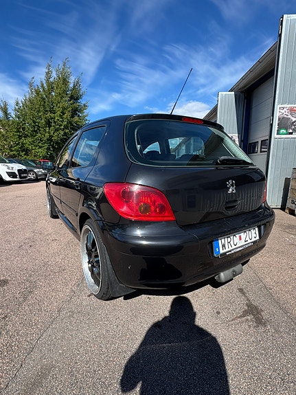 Peugeot 307 4 of 8