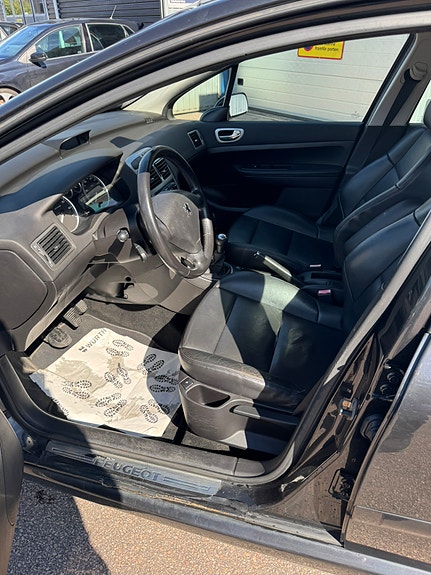 Peugeot 307 7 of 8