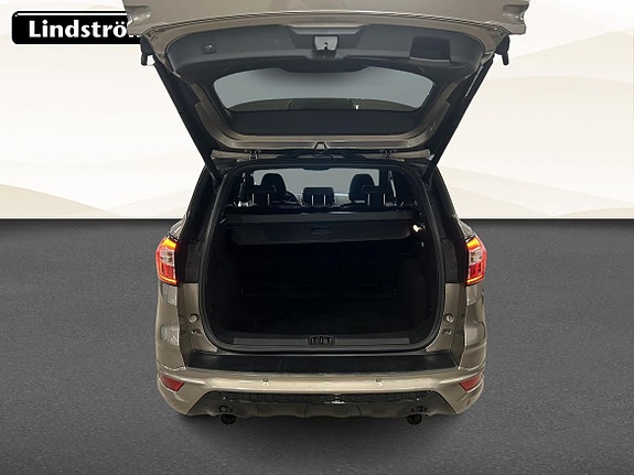 Ford Kuga 12 of 18