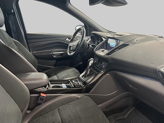 Ford Kuga 9 of 18