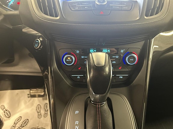 Ford Kuga 16 of 18