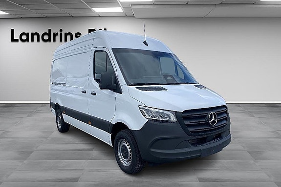 Mercedes-Benz Sprinter 317 3 of 12