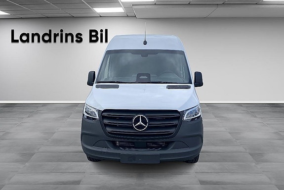 Mercedes-Benz Sprinter 317 2 of 12