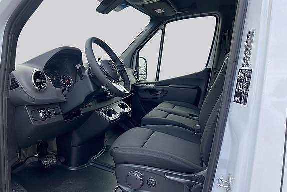 Mercedes-Benz Sprinter 317 7 of 12