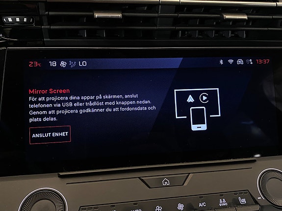 Peugeot 308 SW 22 of 30