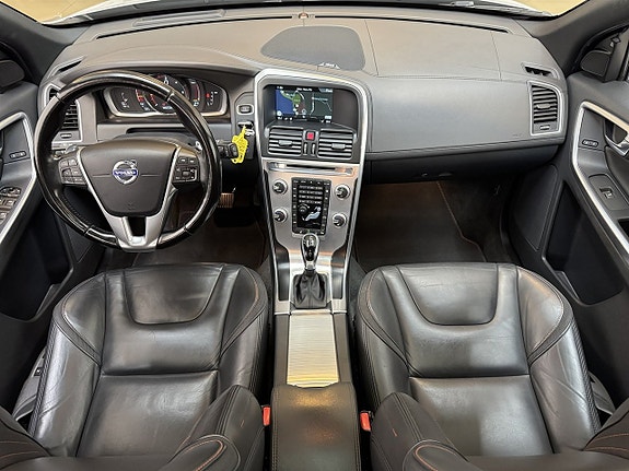Volvo XC60 11 of 21