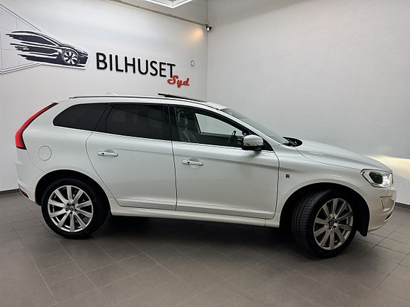 Volvo XC60 2 of 21