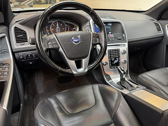 Volvo XC60 10 of 21