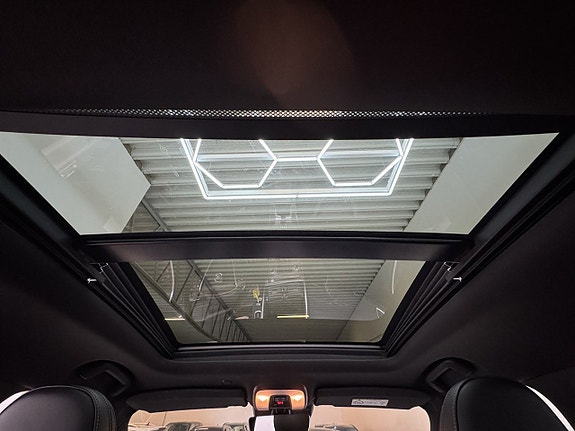 Volvo XC60 13 of 21