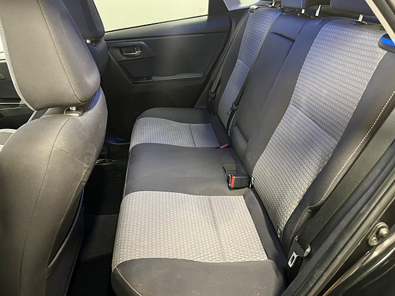 Toyota Auris 23 of 24