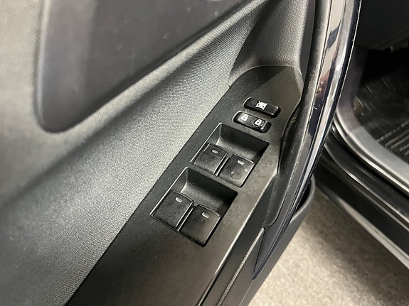 Toyota Auris 13 of 24