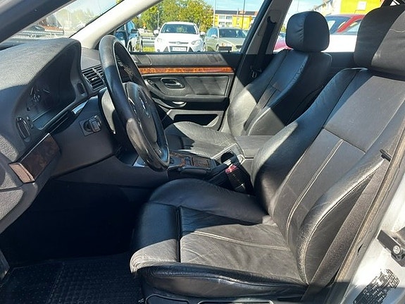BMW 528 7 of 9