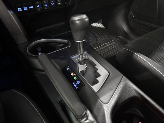 Toyota RAV4 18 of 19
