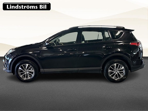 Toyota RAV4 6 of 19