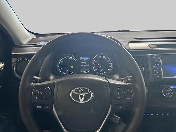Toyota RAV4 15 of 19