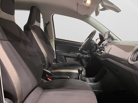 Volkswagen UP! 9 of 18