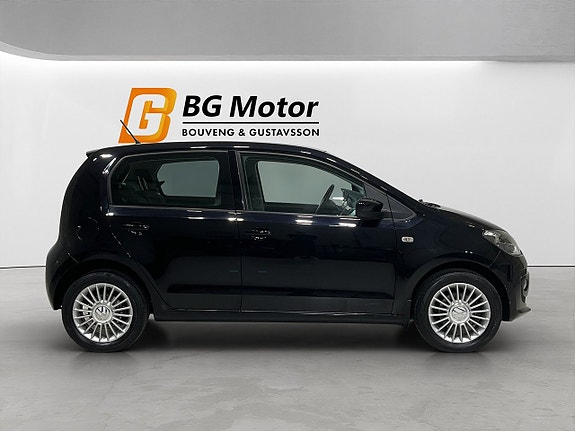 Volkswagen UP! 3 of 18