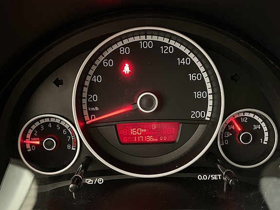 Volkswagen UP! 14 of 18