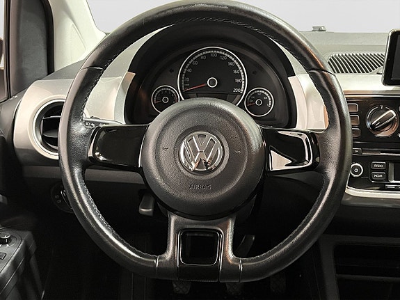 Volkswagen UP! 13 of 18